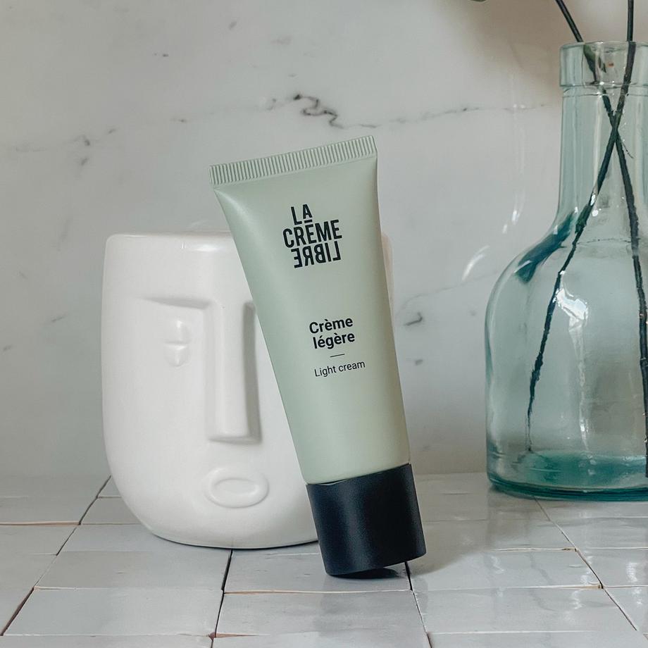 La Creme Libre  Crème Légère - Mattierende & klärende Creme 