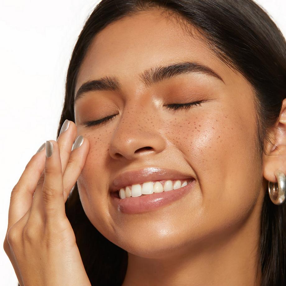 tarte  Go with the faux freckle stamp 