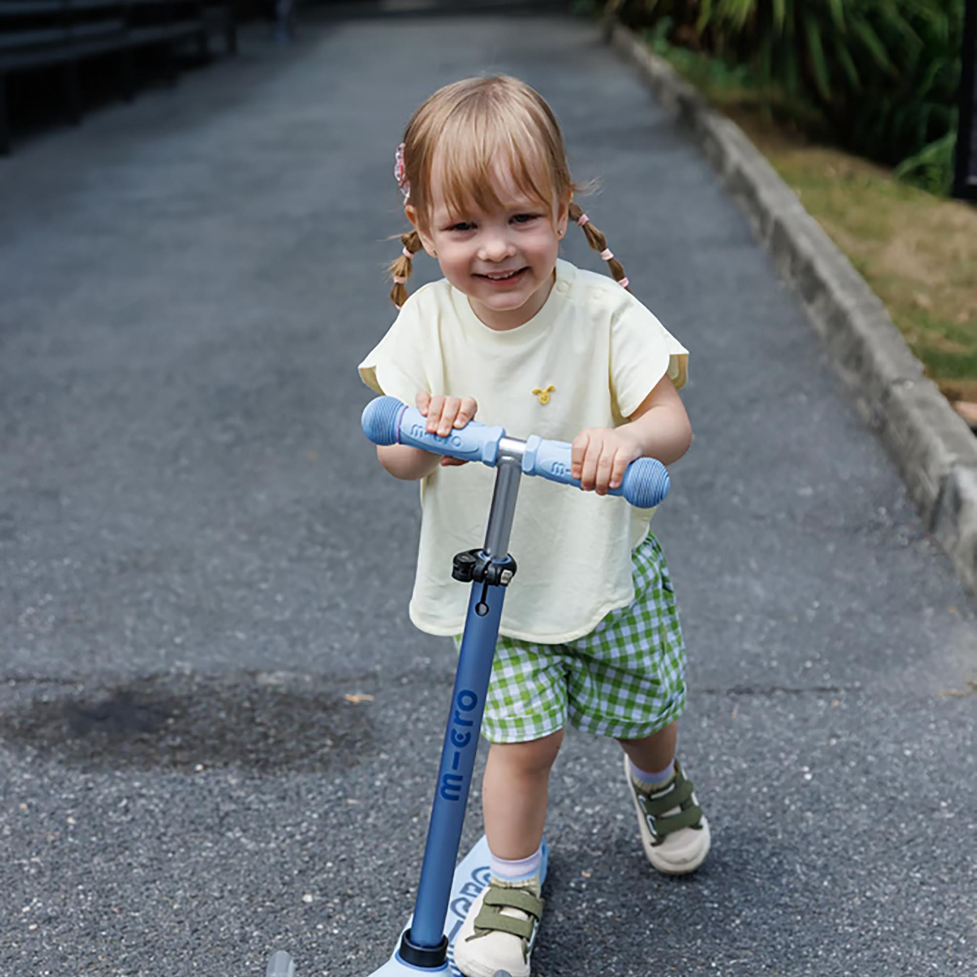 micro  Mini Micro Deluxe Rock & Go LED 