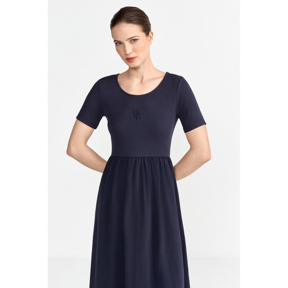 Rich & Royal Kurzarm Midi Kleid  