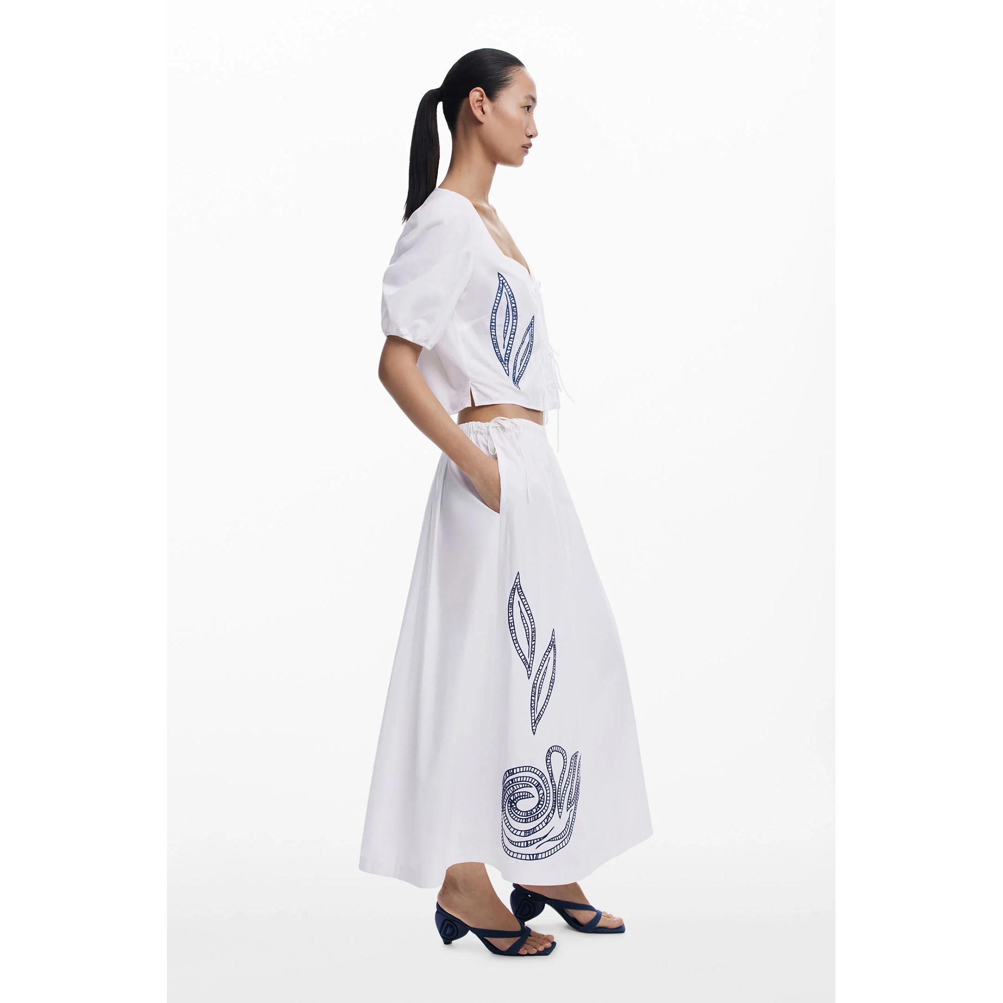 Desigual Kurzarmbluse mit gestickten Blättern  