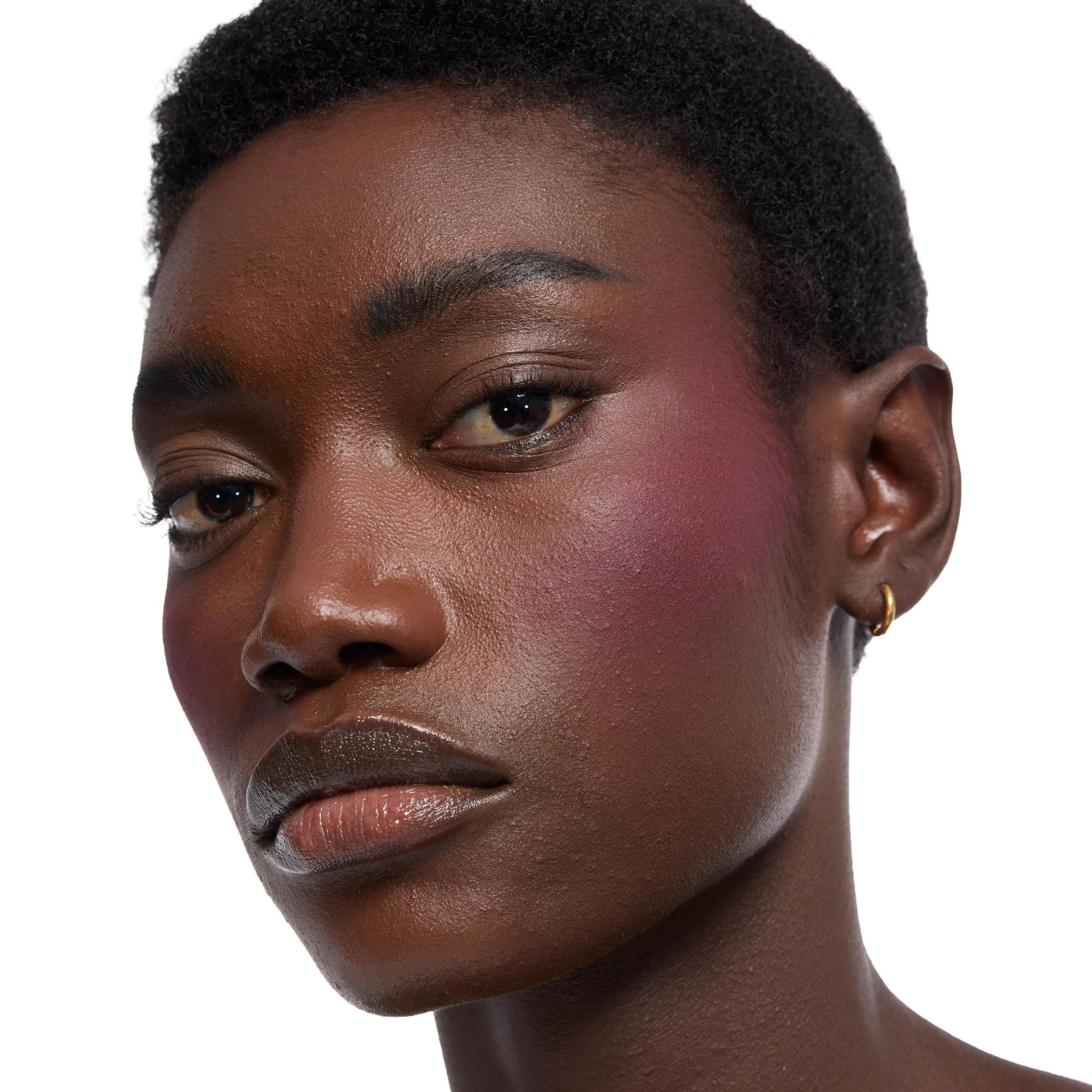 YSL  Make Me Blush Bold Blurring Blush 