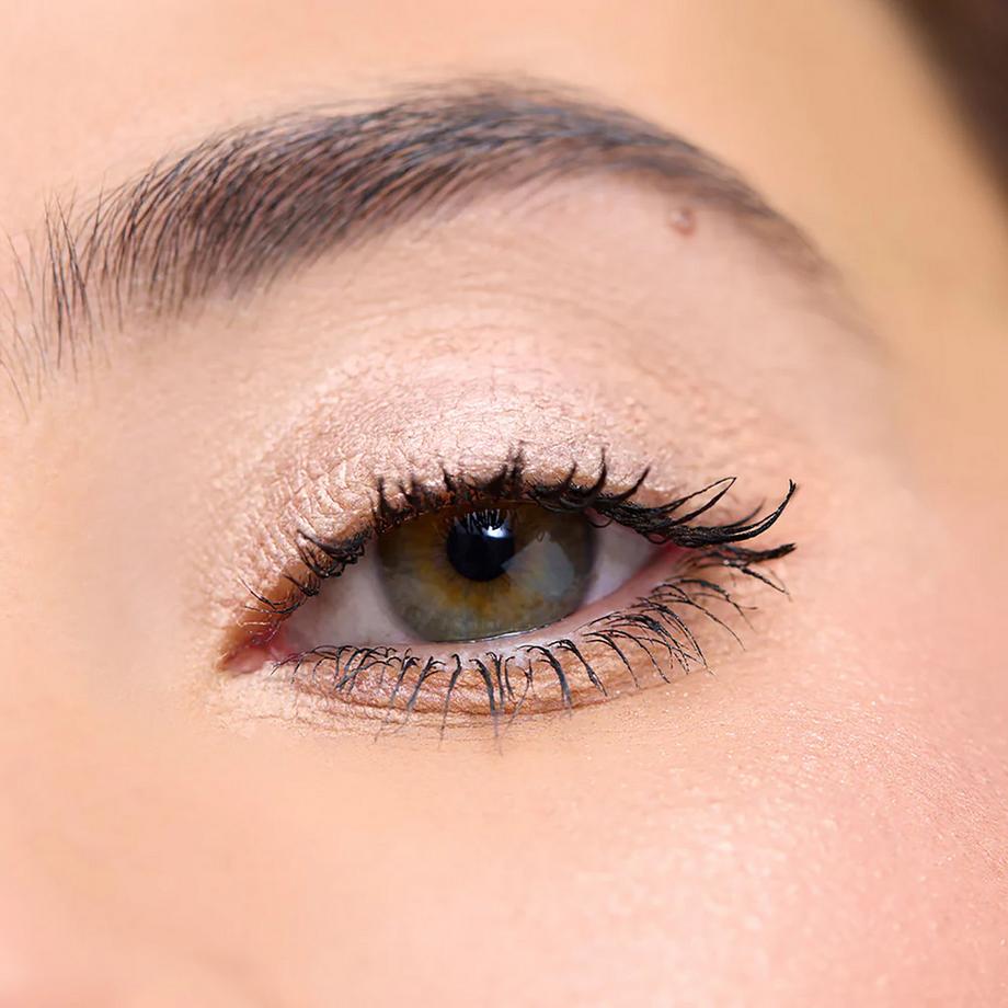 3INA  The 24H Color Liquid Eyeshadow  