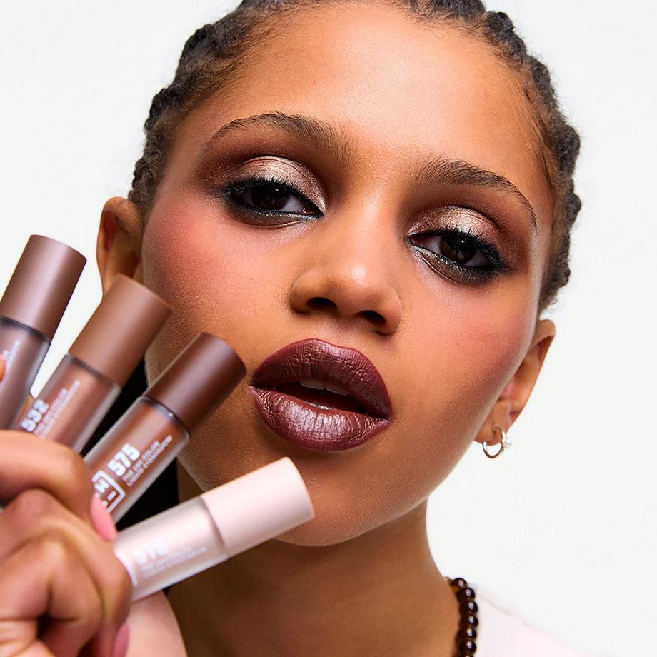 3INA  The 24H Color Liquid Eyeshadow  