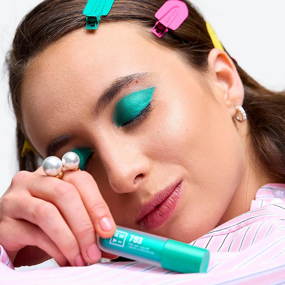 3INA  The 24H Color Liquid Eyeshadow  