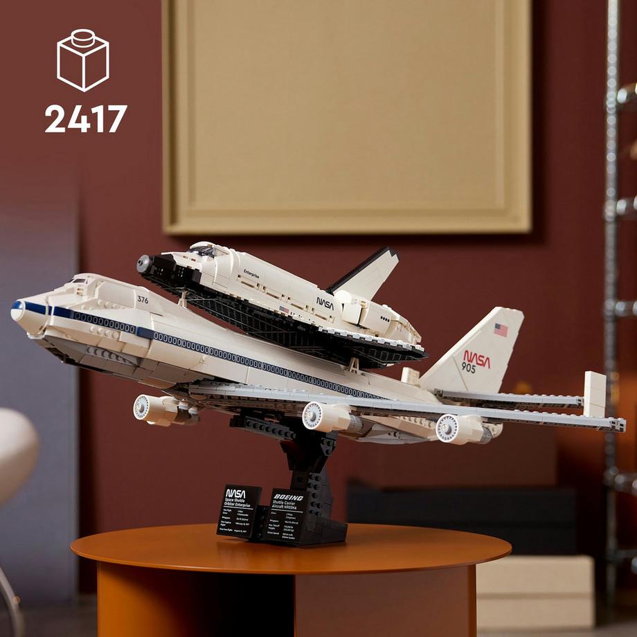 LEGO®  10360 Trasportatore di shuttle 