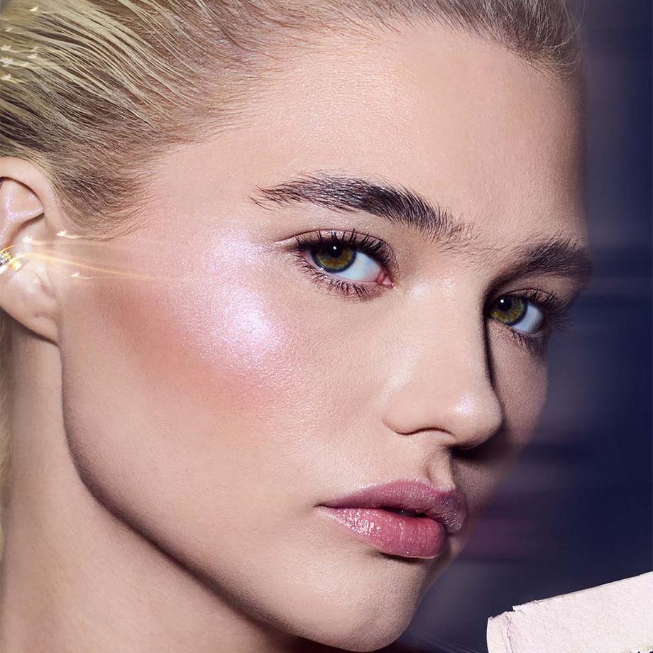 Fenty Beauty By Rihanna  Diamond Bomb All-Over Diamond Veil - Illuminateur de teint 