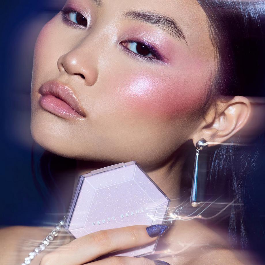 Fenty Beauty By Rihanna  Diamond Bomb All-Over Diamond Veil - Illuminateur de teint 