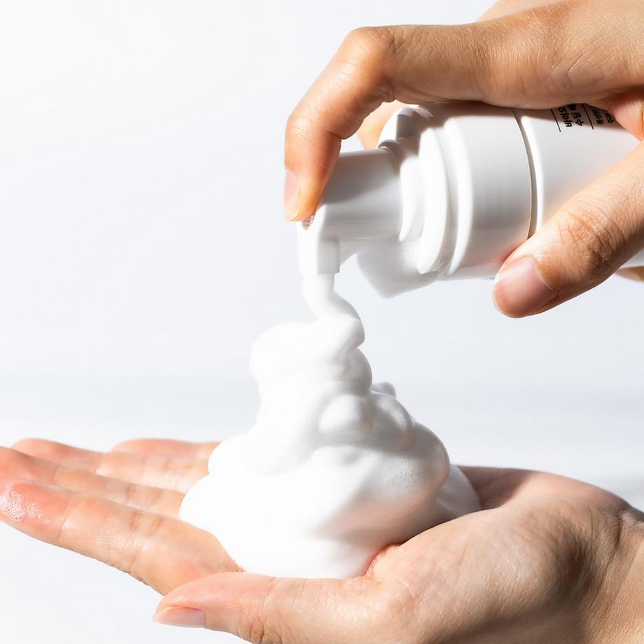 Biodance  Soothing Barrier Cleansing Foam 