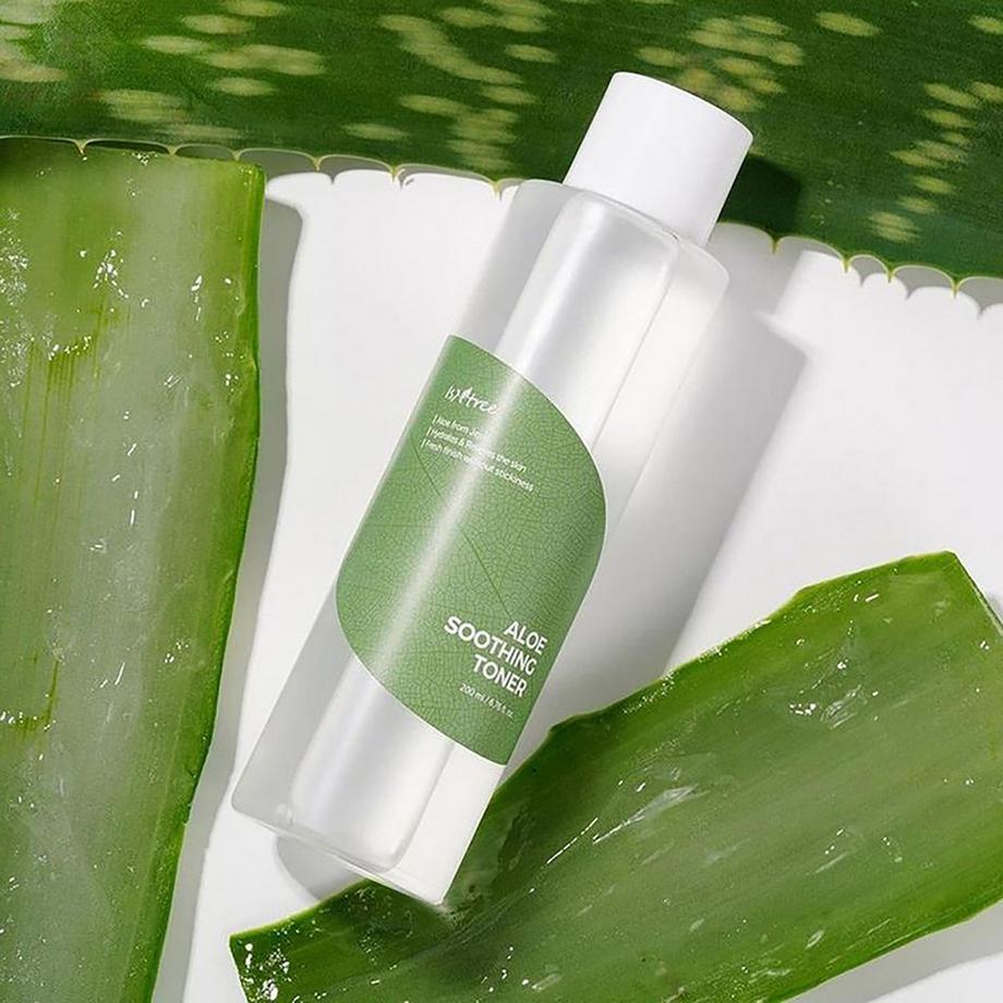Isntree  Aloe Soothing Toner 