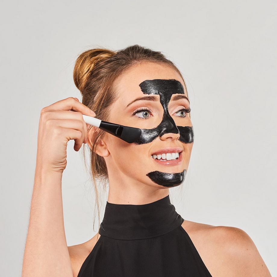 iroha  Charcoal Deep Cleansing Peel Off Mask 