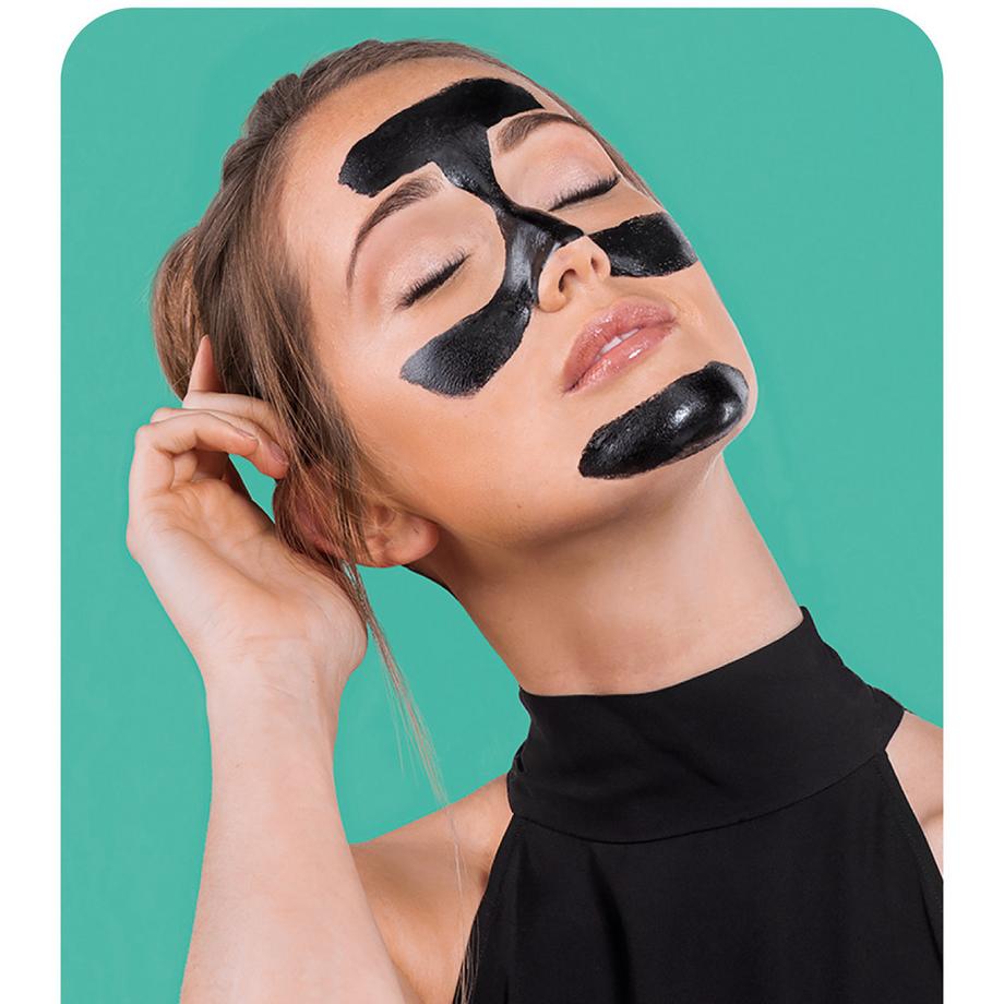 iroha  Charcoal Deep Cleansing Peel Off Mask 