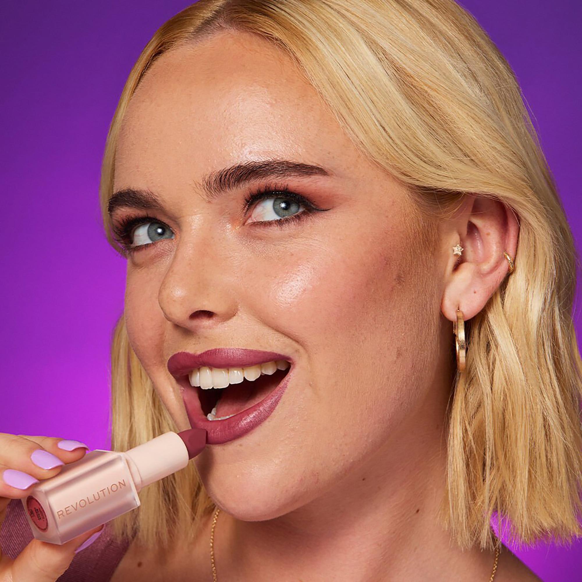 Revolution  Ultimate Nude Make Up Gift Set 