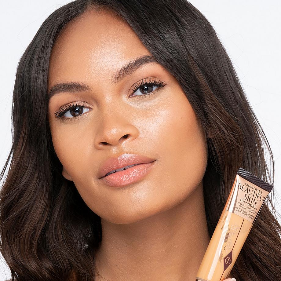 CHARLOTTE TILBURY  Charlotte's Beautiful Skin - Foundation 