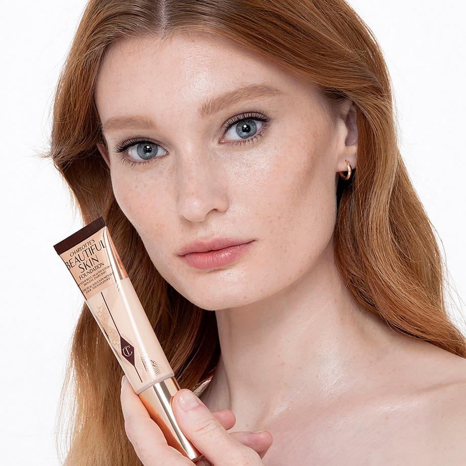 CHARLOTTE TILBURY  Charlotte's Beautiful Skin - Foundation 
