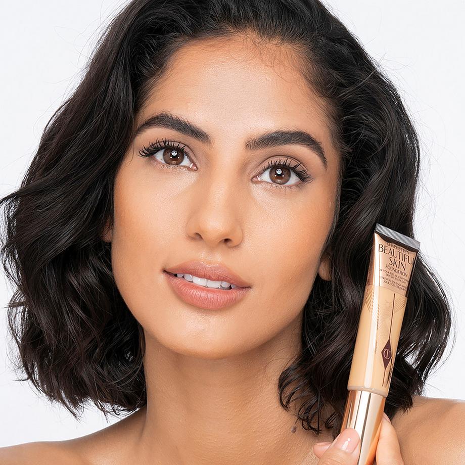 CHARLOTTE TILBURY  Beautiful Skin Foundation - Langanhaltende Foundation, modulierbare Deckkraft 