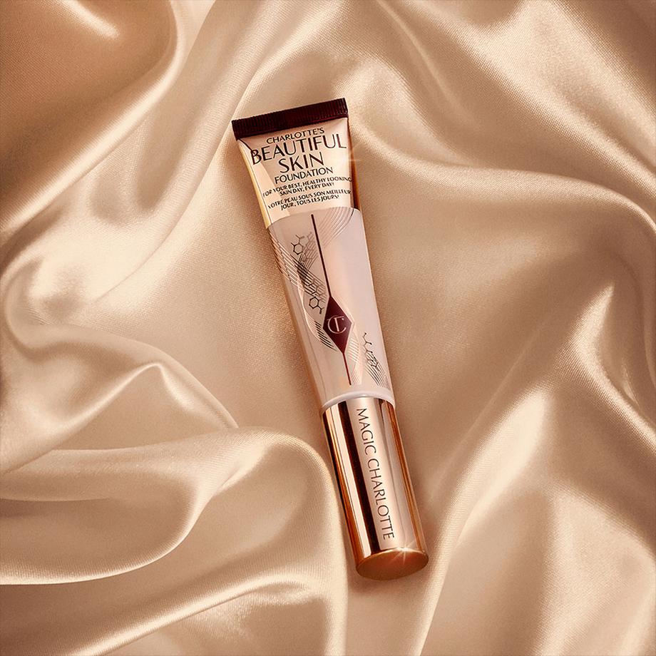 CHARLOTTE TILBURY  Beautiful Skin Foundation - Langanhaltende Foundation, modulierbare Deckkraft 