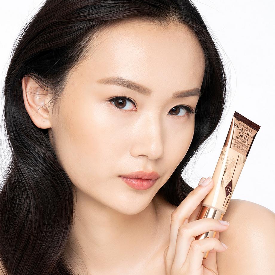 CHARLOTTE TILBURY  Beautiful Skin Foundation - Fond de teint à couvrance modulable et longue tenue 