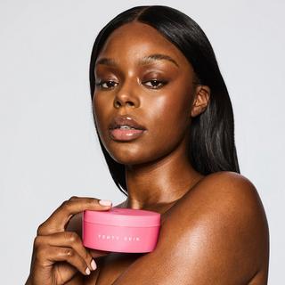 FENTY SKIN  Butta Drop Whipped Body Cream - Feuchtigkeitsspendende Körpercreme mit Guava-Öl 