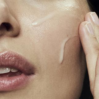 Fresh  Black Tea Renewal Serum 