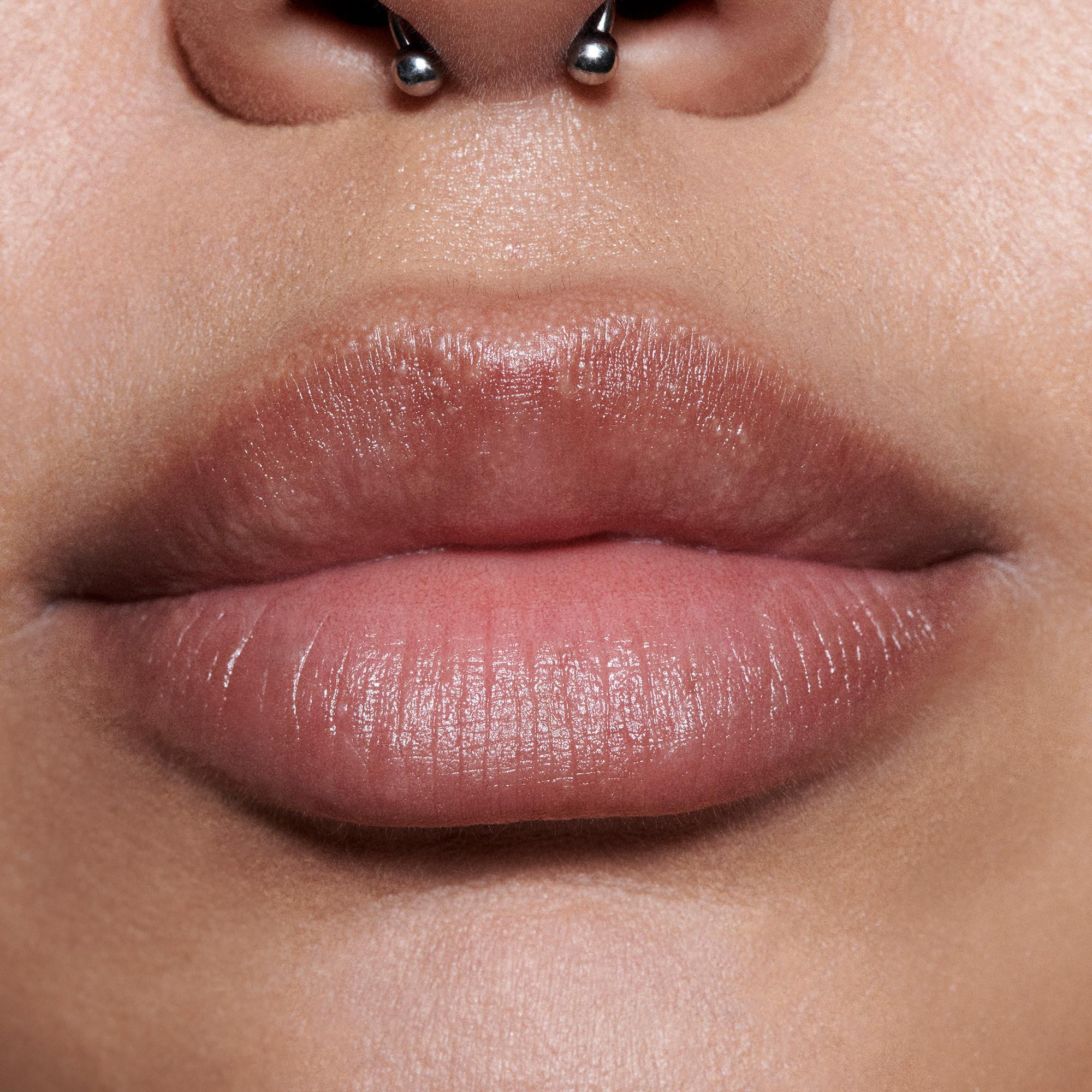 MAC Cosmetics  Lipglass Blow 