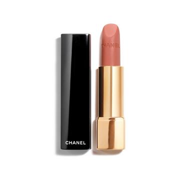 MATTIERENDER LIPPENSTIFT MIT HOHER FARBINTENSITÄT