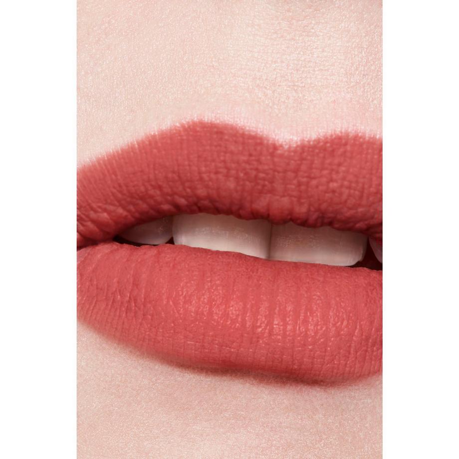 CHANEL ROUGE ALLURE LIQUID VELVET DER INTENSIVE MATTE FLUID-LIPPENSTIFT MIT ULTRA-LANGEM HALT 