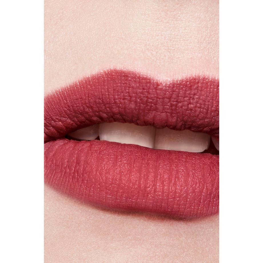 CHANEL ROUGE ALLURE LIQUID VELVET DER INTENSIVE MATTE FLUID-LIPPENSTIFT MIT ULTRA-LANGEM HALT 