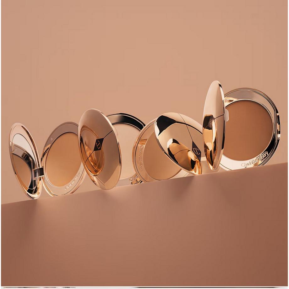 CHARLOTTE TILBURY  Airbrush Flawless Finish - Mattierender Puder 