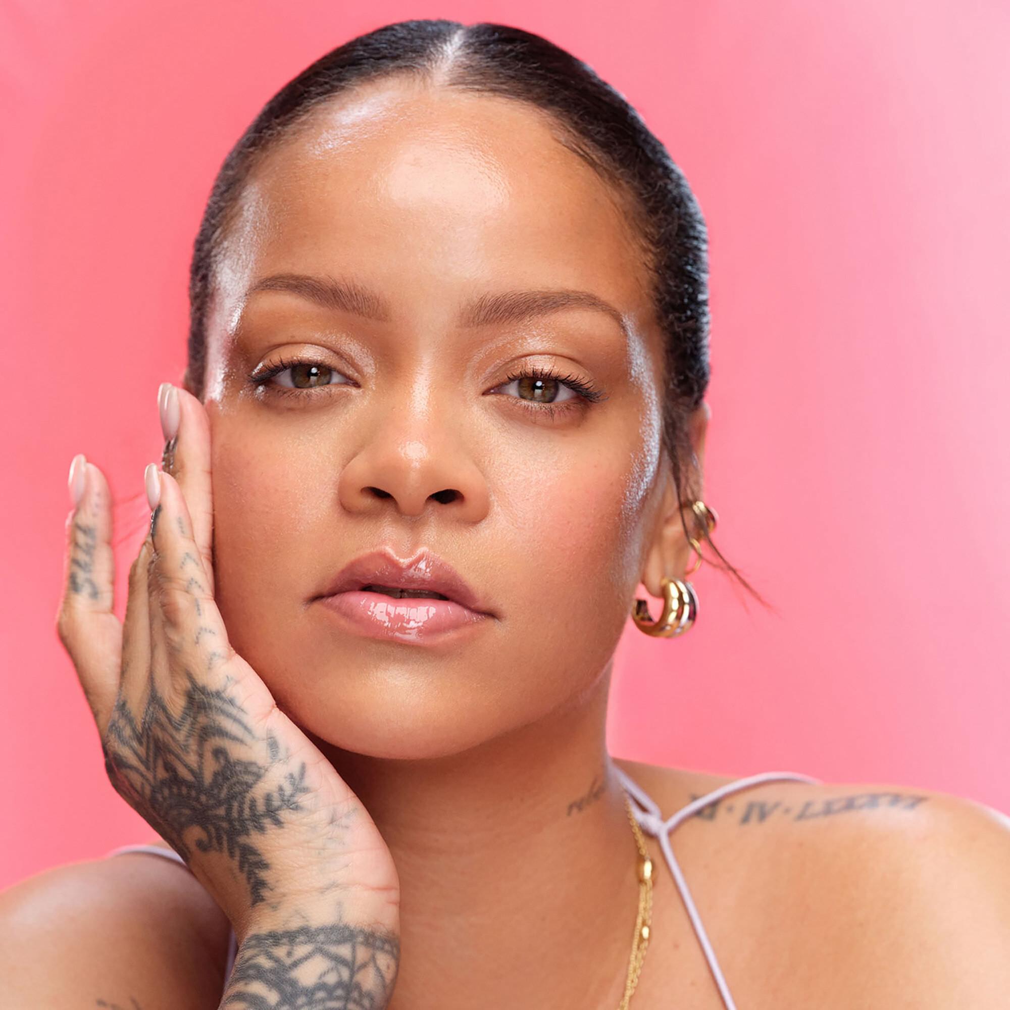 Fenty Beauty By Rihanna  Grip Trip - Base de teint Hydratante et Repulpante 