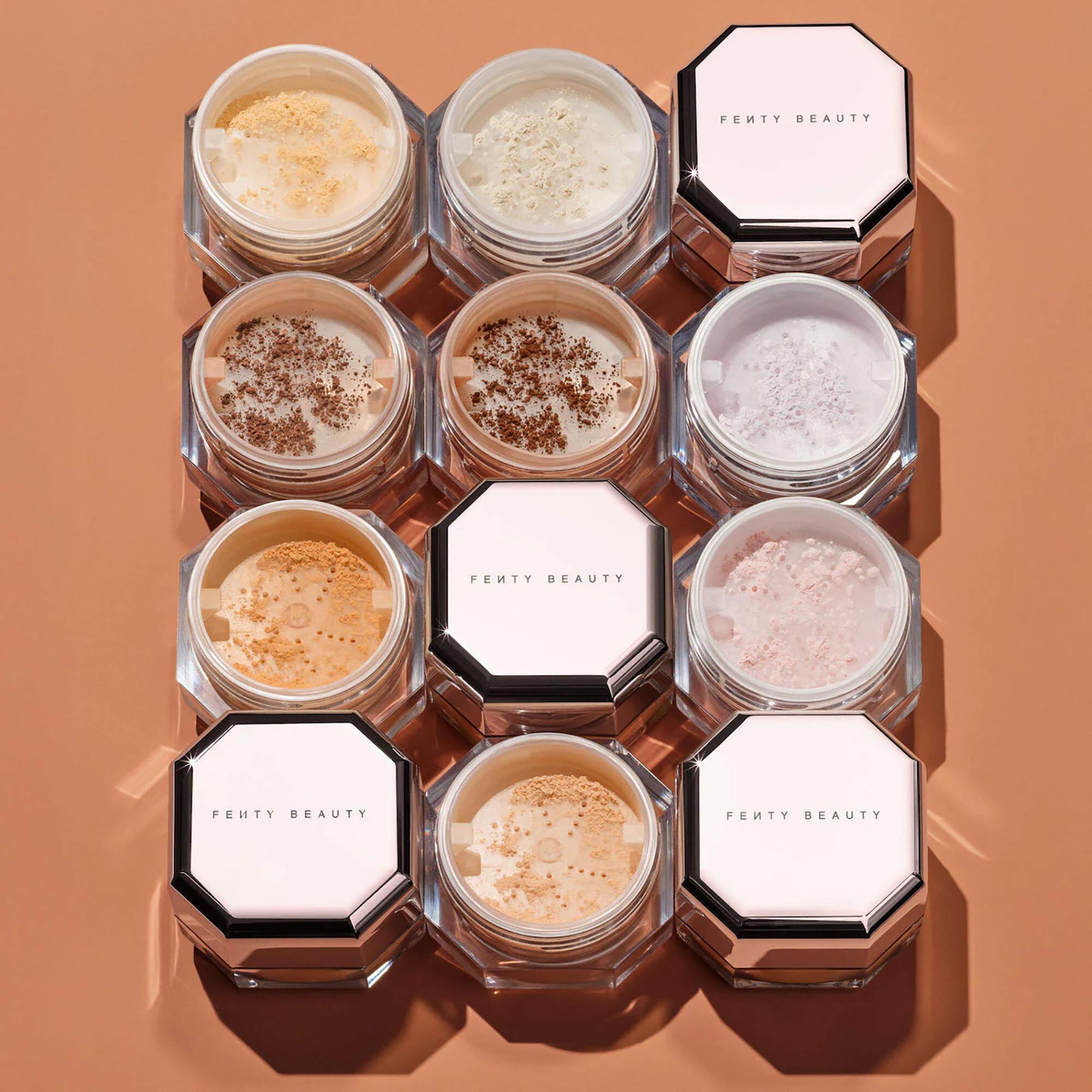 Fenty Beauty By Rihanna  Set It Down – Ultrafeiner Fixierpuder mit Softfokus-Effekt 