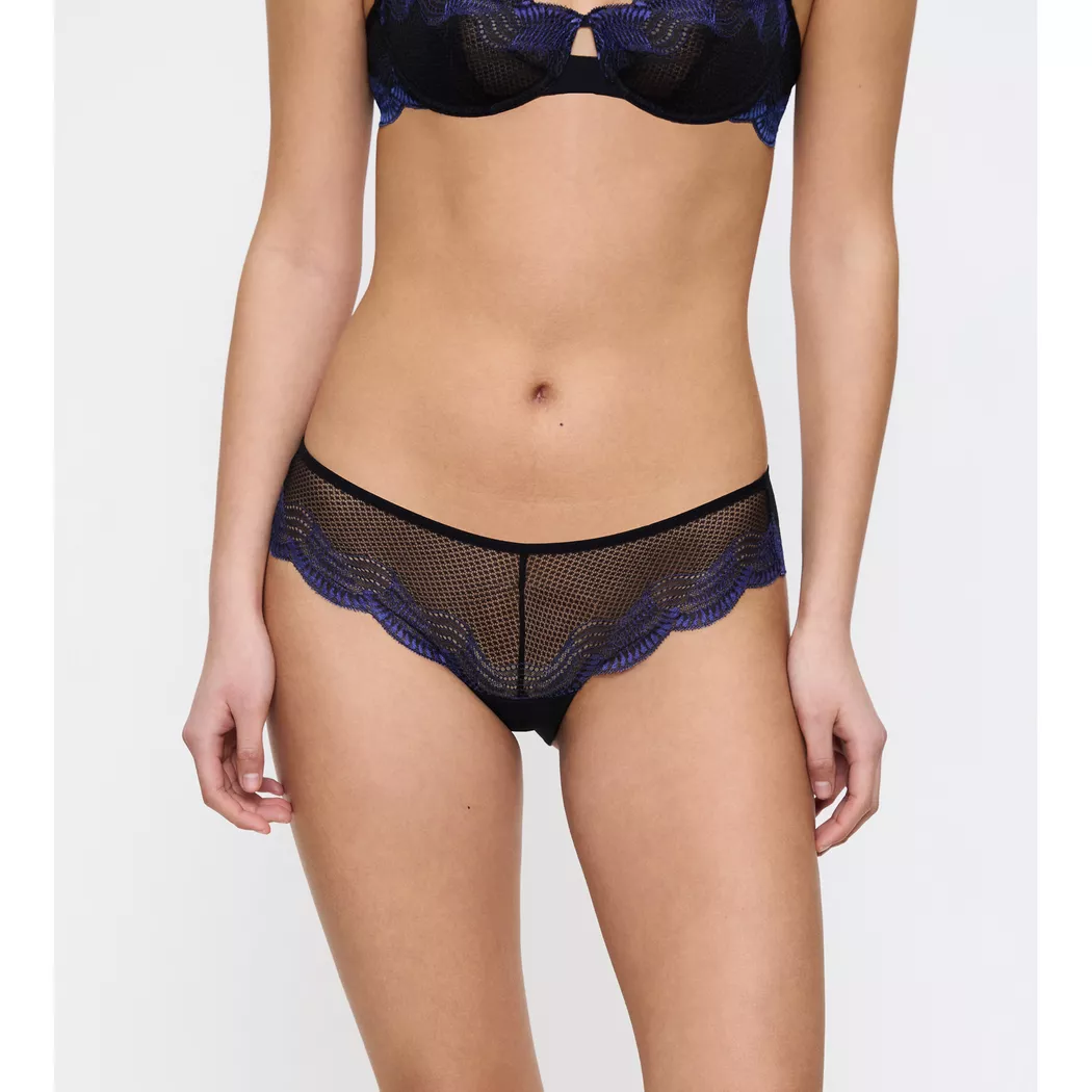 Slip TRIUMPH "Comfort Glam Hipster", Damen, Gr. 36, schwarz, Spitze, Obermaterial: 80% Polyamid, 20% Polyester, körpernah, Unterhosen Slip, raffinierte Spitze