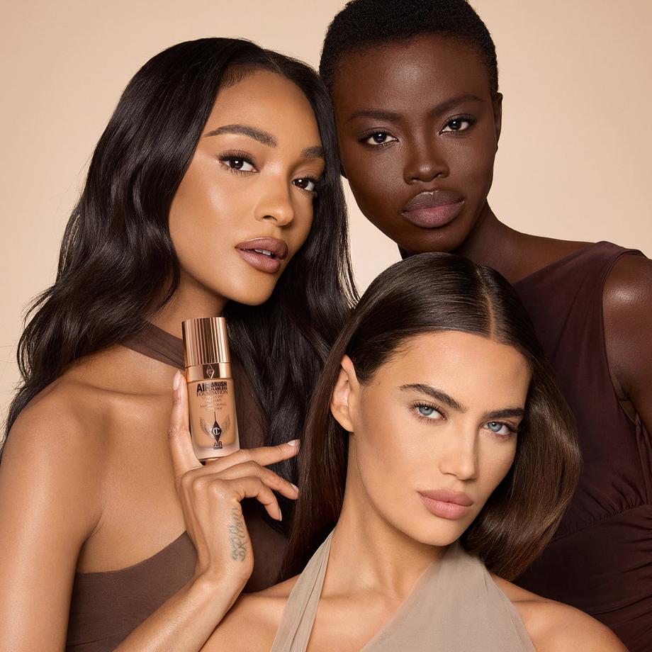 CHARLOTTE TILBURY  Airbrush Flawless Foundation - Fond de teint léger à couvrance totale 