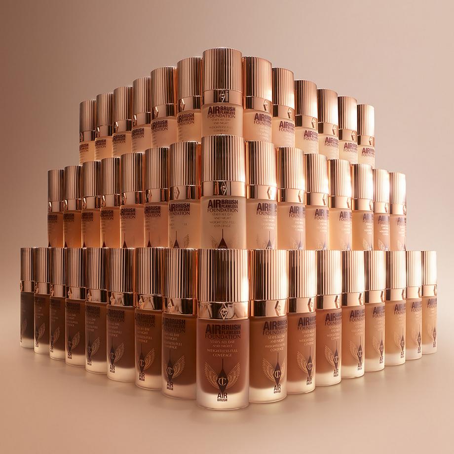 CHARLOTTE TILBURY  Airbrush Flawless Foundation - Fondotinta leggero a coprenza totale 