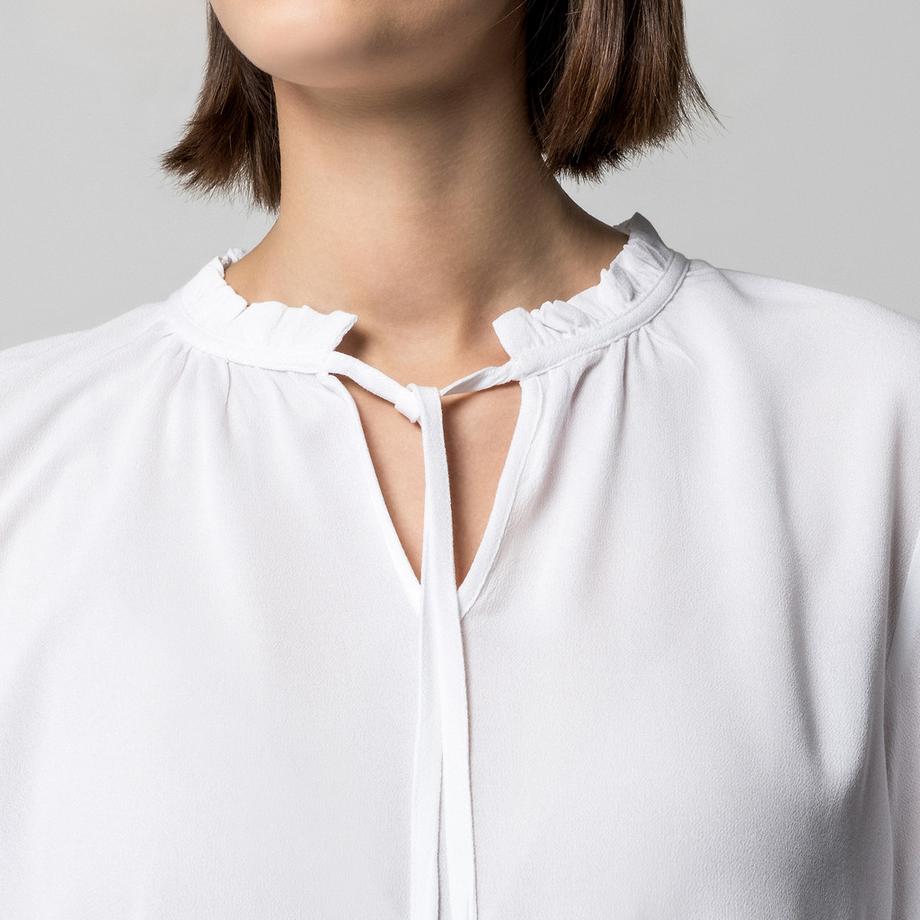 Manor Woman Chemisier à manches longues avec col montant à volants  