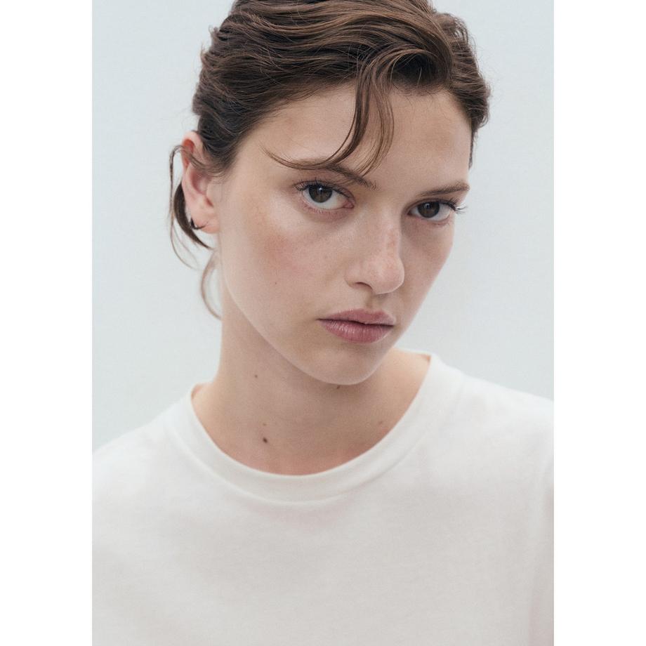 MANGO Molly T-Shirt con orlo ricamato  