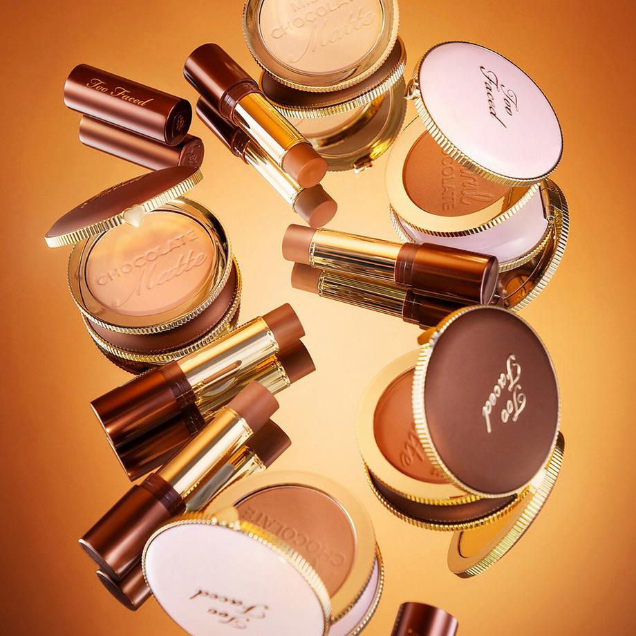 Too Faced  Chocolate Soleil Stick Crémeux - Stick bronzer effetto scolpito 