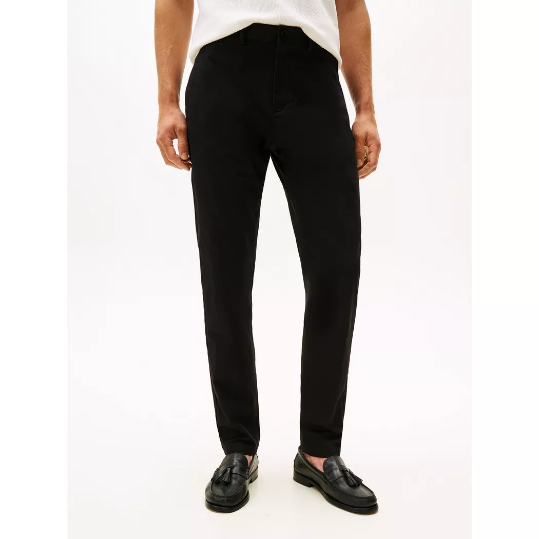 Chinohose TOMMY HILFIGER "CORE DENTON ESSENTIAL", Herren, Gr. 34, Länge 30, schwarz, Twill, Obermaterial: 97% Baumwolle, 3% Elasthan, unifarben, gerade normal, Hosen Chinohose, Straight Fit, Baumwolle mit Stretch