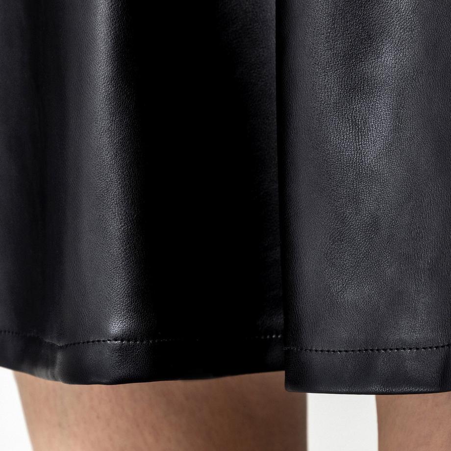 Manor Woman Minigonna svasata in ecopelle  