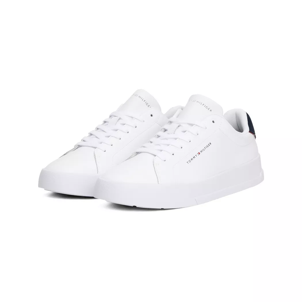 Tommy Hilfiger pour homme. FM0FM05367 Court Detail Leather Sneakers white (45), Cuir, Blanc, Plat, Lacets, Casuel 3