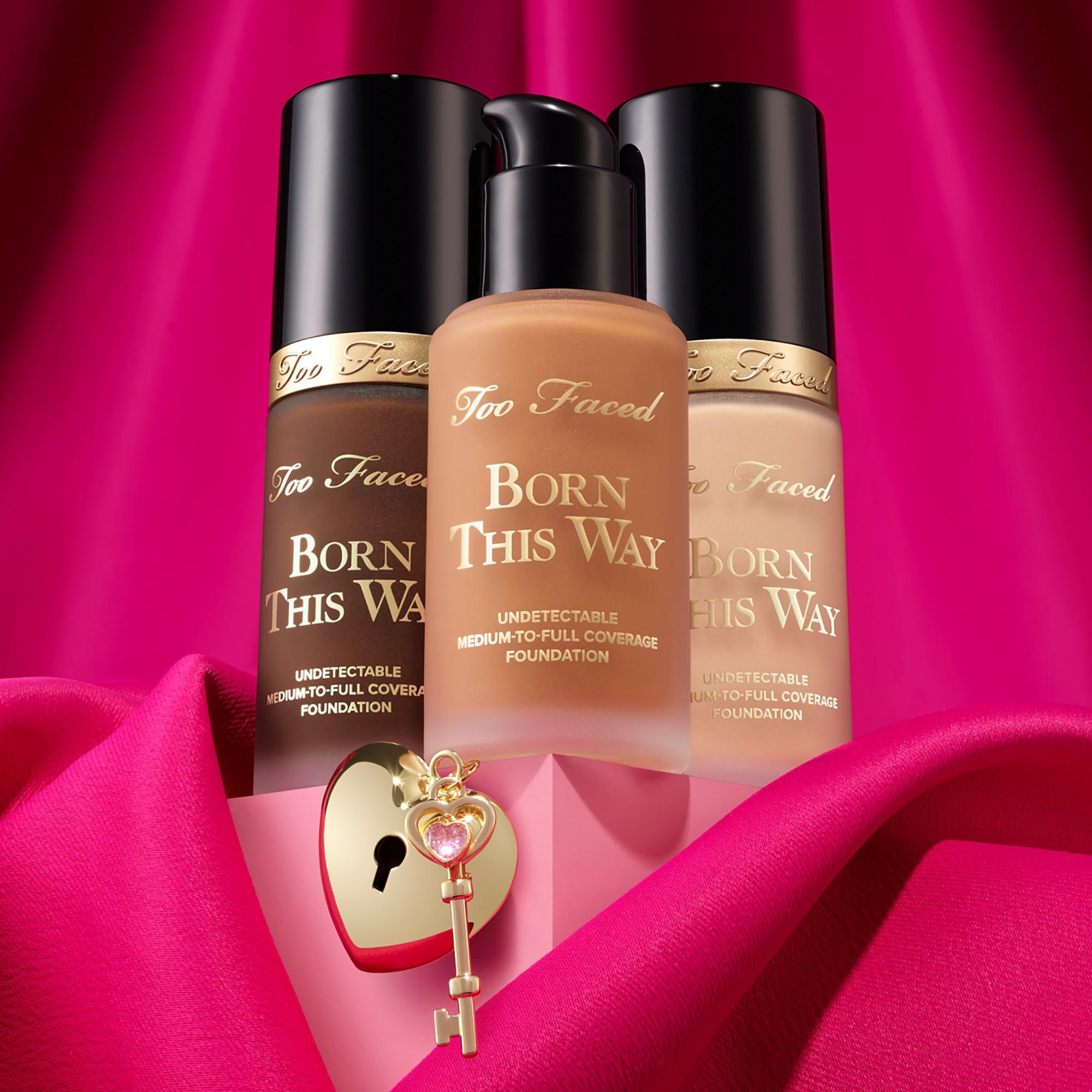Too Faced  Born This Way Natural Finish Foundation - Fond de Teint Moyen à Haute Couvrance 