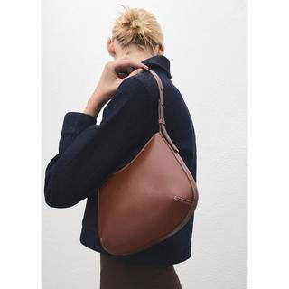 MANGO Romeo Ovale Schultertasche  