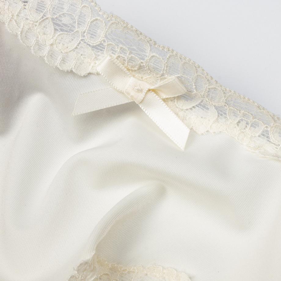 Manor Woman Slip brésilien avec bordure en dentelle  