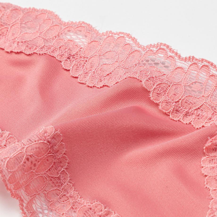 Manor Woman Brazilian Slip mit Spitzenbordüre  