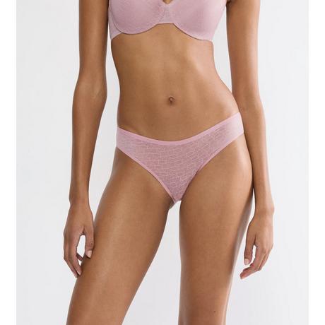 Triumph Signature Sheer Tai Slip  