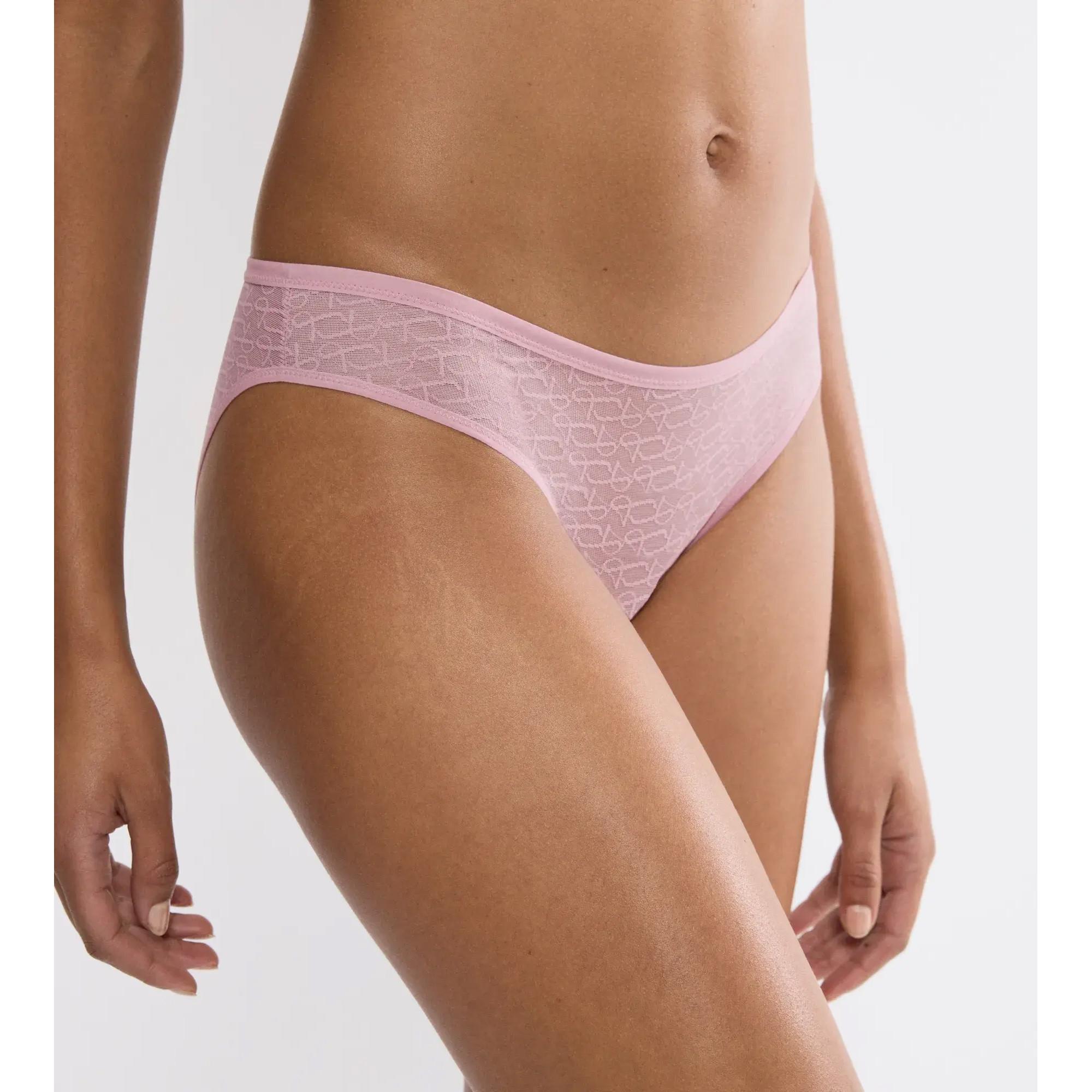 Triumph Signature Sheer Tai Slip  