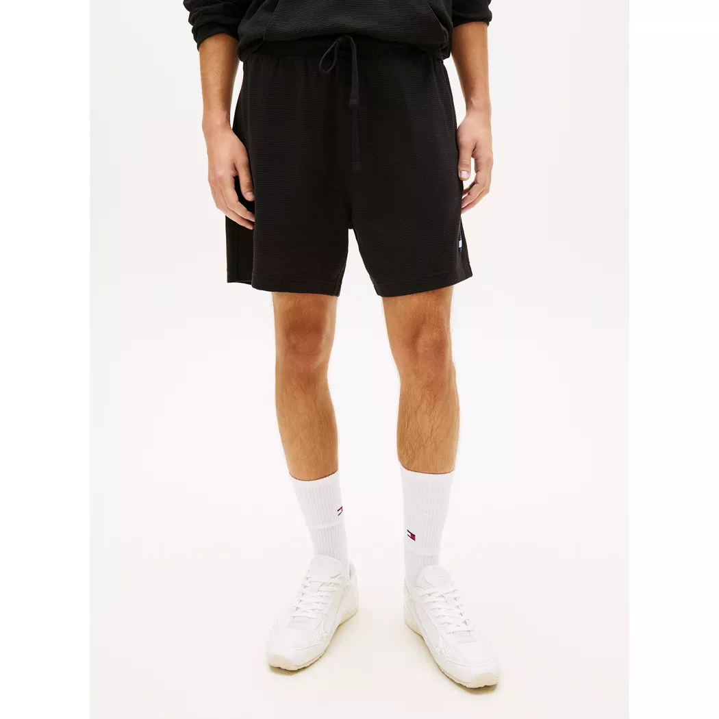 Shorts TOMMY JEANS "TJM WAFFLE BEACH", Herren, Gr. M, N-Gr, schwarz, Web, Obermaterial: 60% Baumwolle, 40% Polyester, unifarben, regular fit kurz, Hosen Shorts, Regular fit mit elastischem Bund