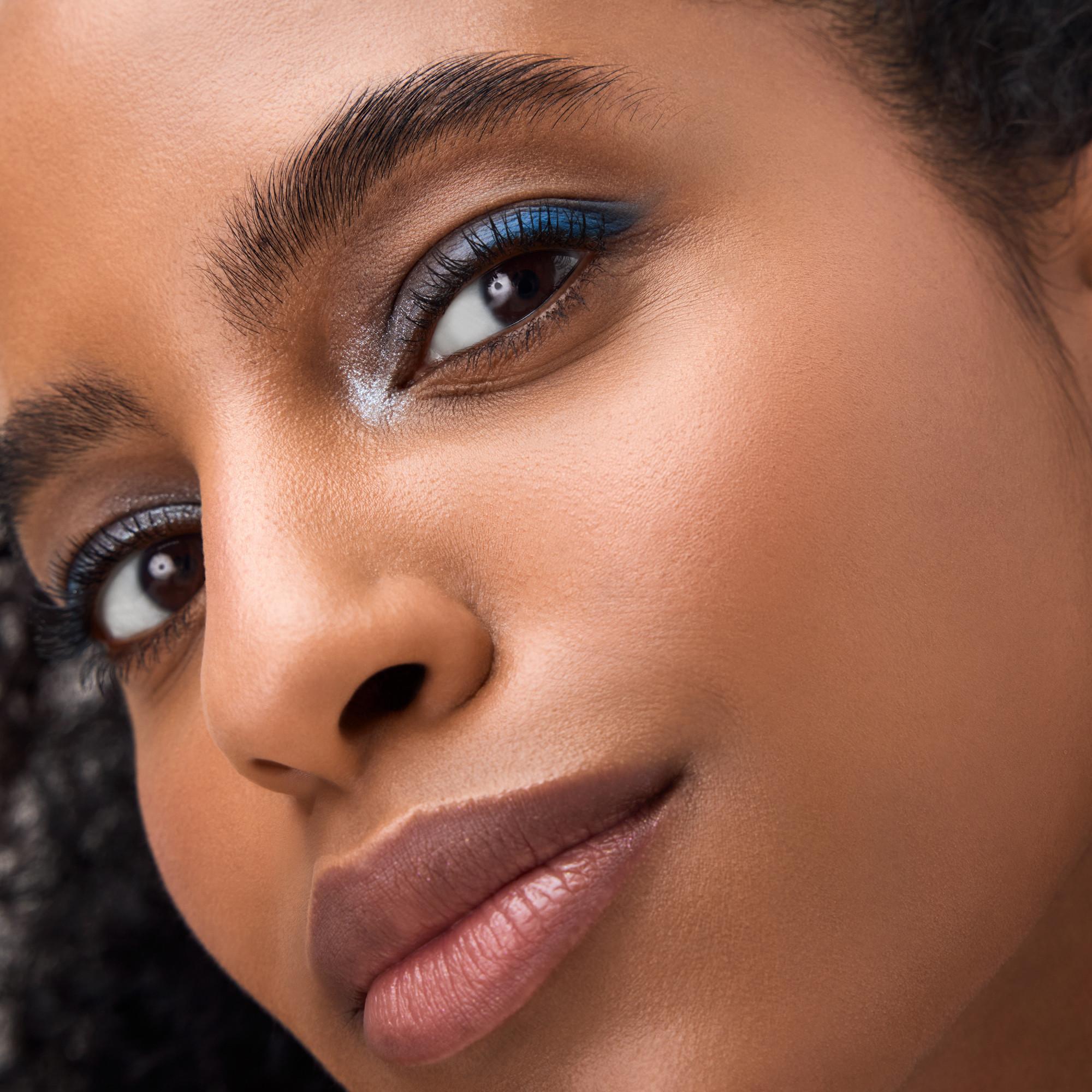 CATRICE  Tiny Treasures Eyeshadow Palette 