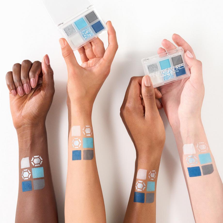 CATRICE  Tiny Treasures Eyeshadow Palette 