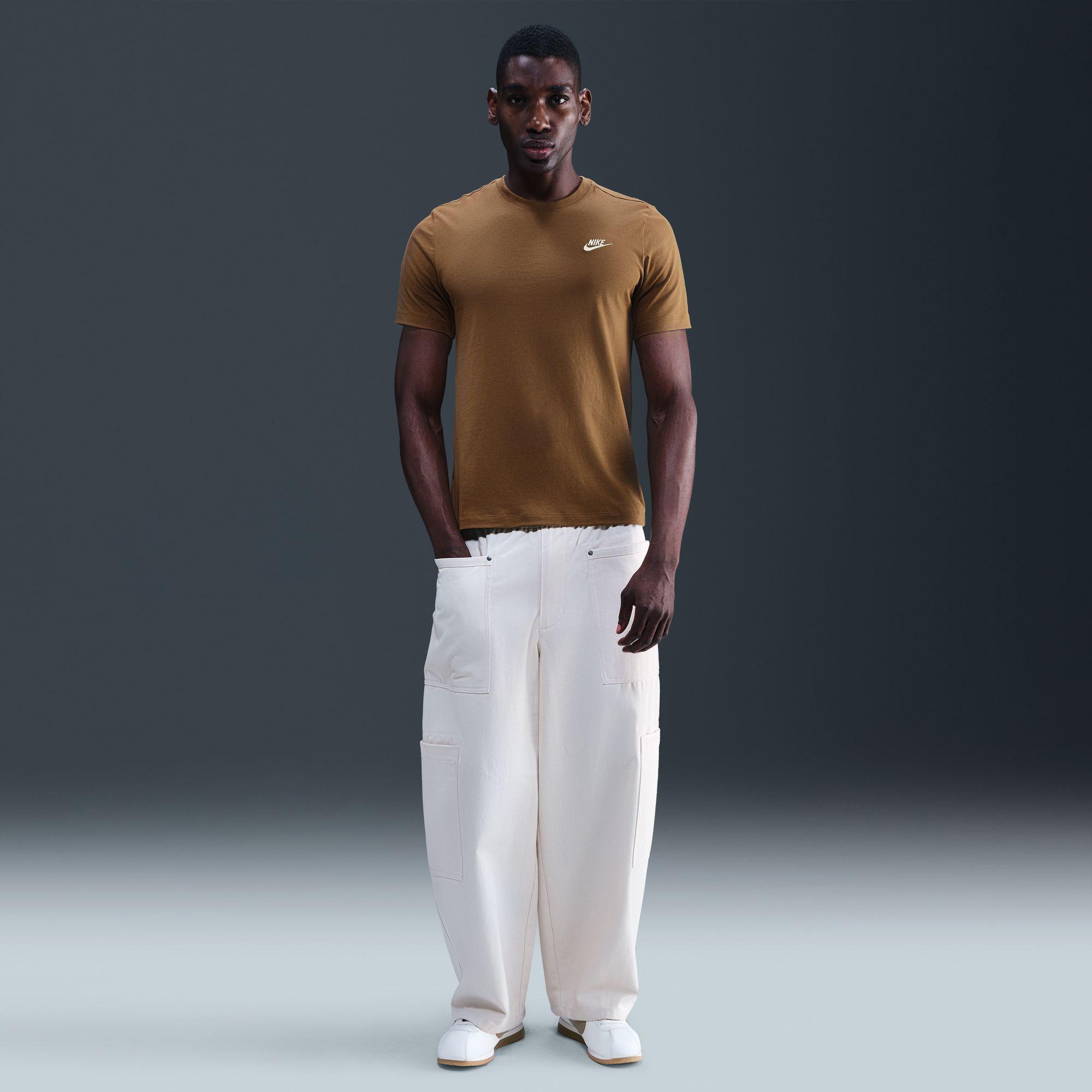 NIKE Sportswear Club T-shirt 